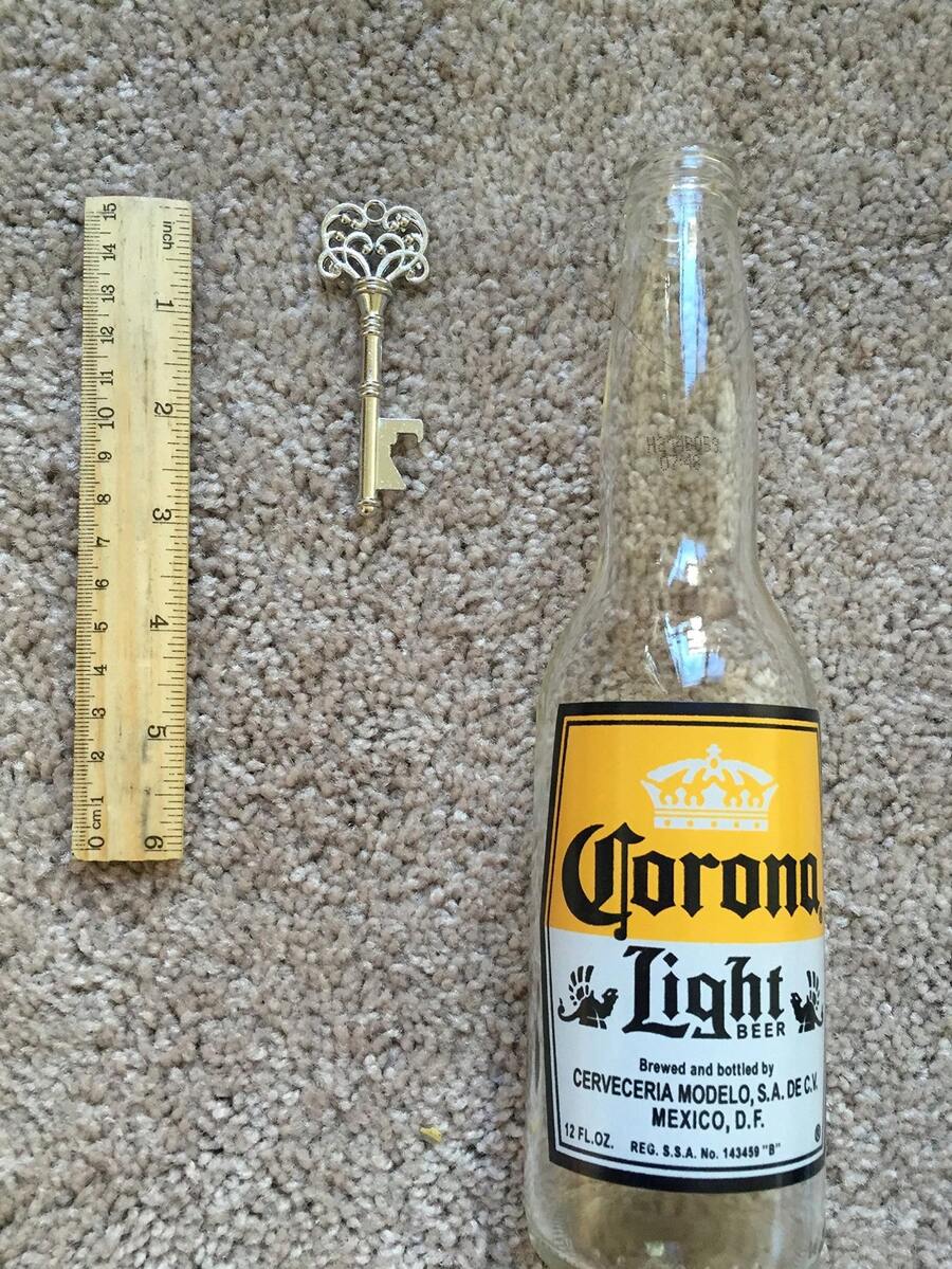 This Vintage Bottle Opener Is  - Kitchen Gadgets As Gifts avis et prix